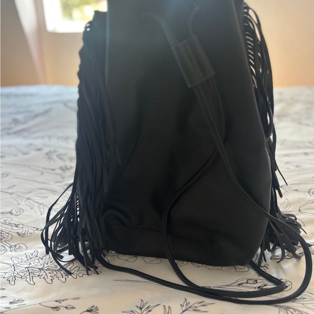 Victoria’s Secret‎ Faux Leather Fringe Bucket Backpack Purse - Picture 7 of 10